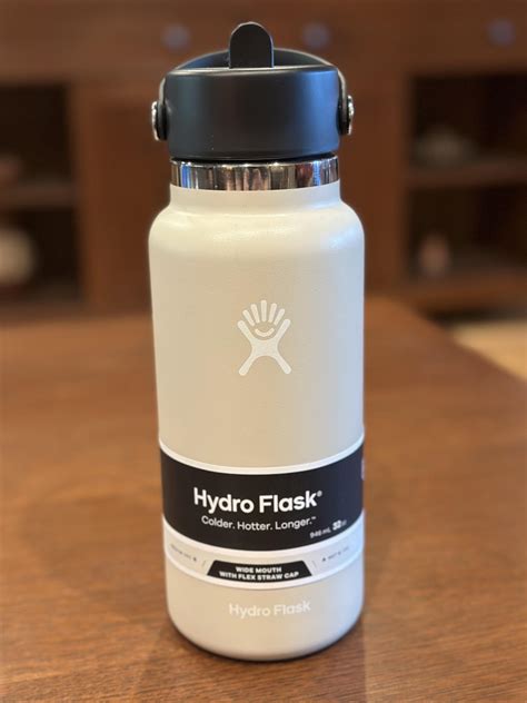 Oat hydroflask - A 32 oz Wide Mouth water bottle with an easy Straw Cap—easy to fill, easy to drink. Open it up, add your ice, and flip to sip. The insulated stainless steel keeps it cold for up to 24 hours. TempShield®️ double-wall vacuum insulation keeps contents cold up to 24 hours. Straw Lid for easy on-the-go drinking. Made with 18/8 pro-grade ... 